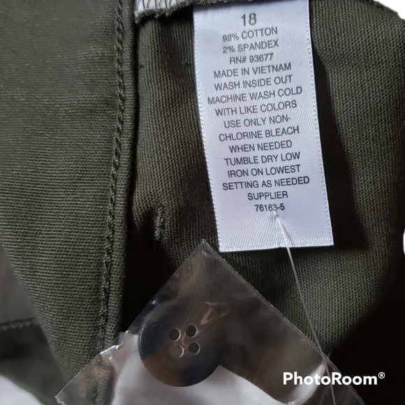 ANA A New Approach Womens High Rise Olive Green Twill Shorts Size 20 - Picture 7 of 7